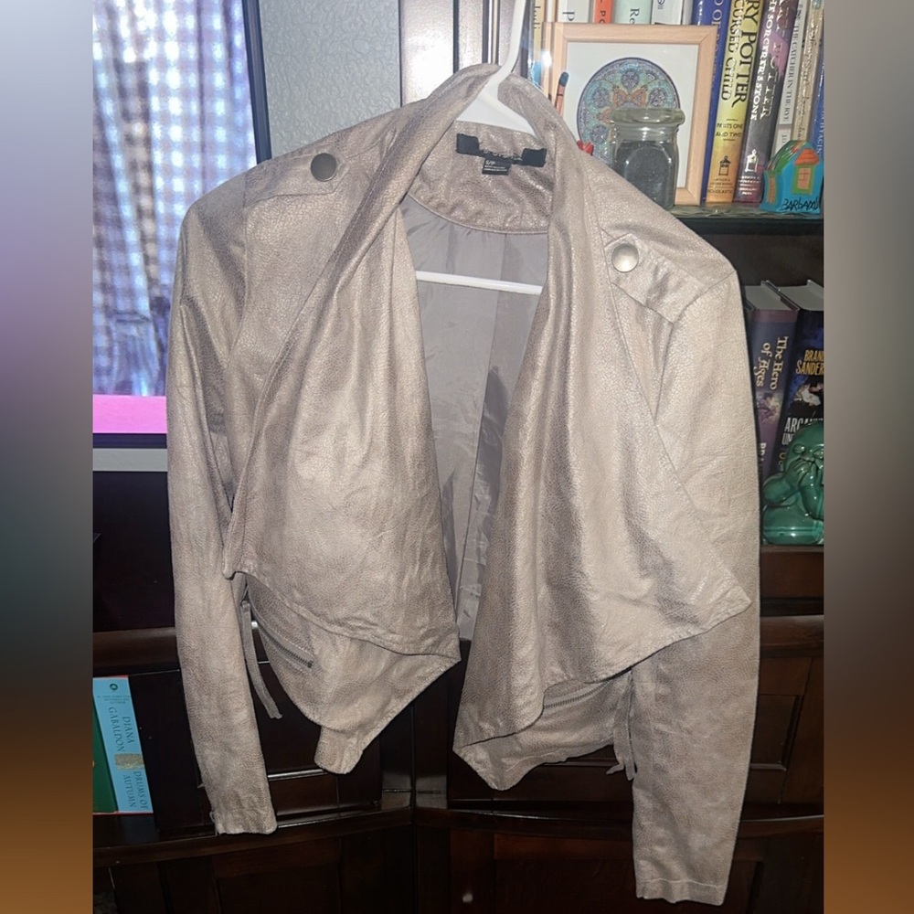 Women's Gray Jacket
